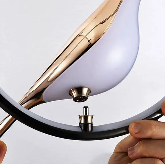 Suspension Oiseau Pie LED Cercle Rotative