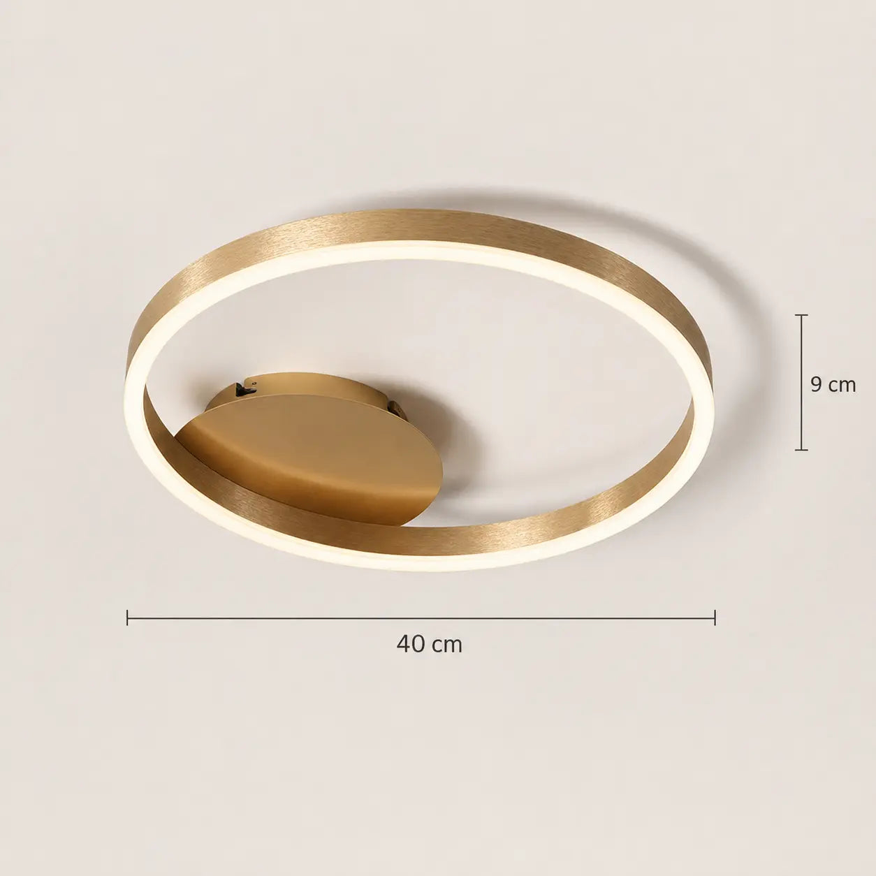 Lustre Plafonnier Anneaux Dorés Superposés